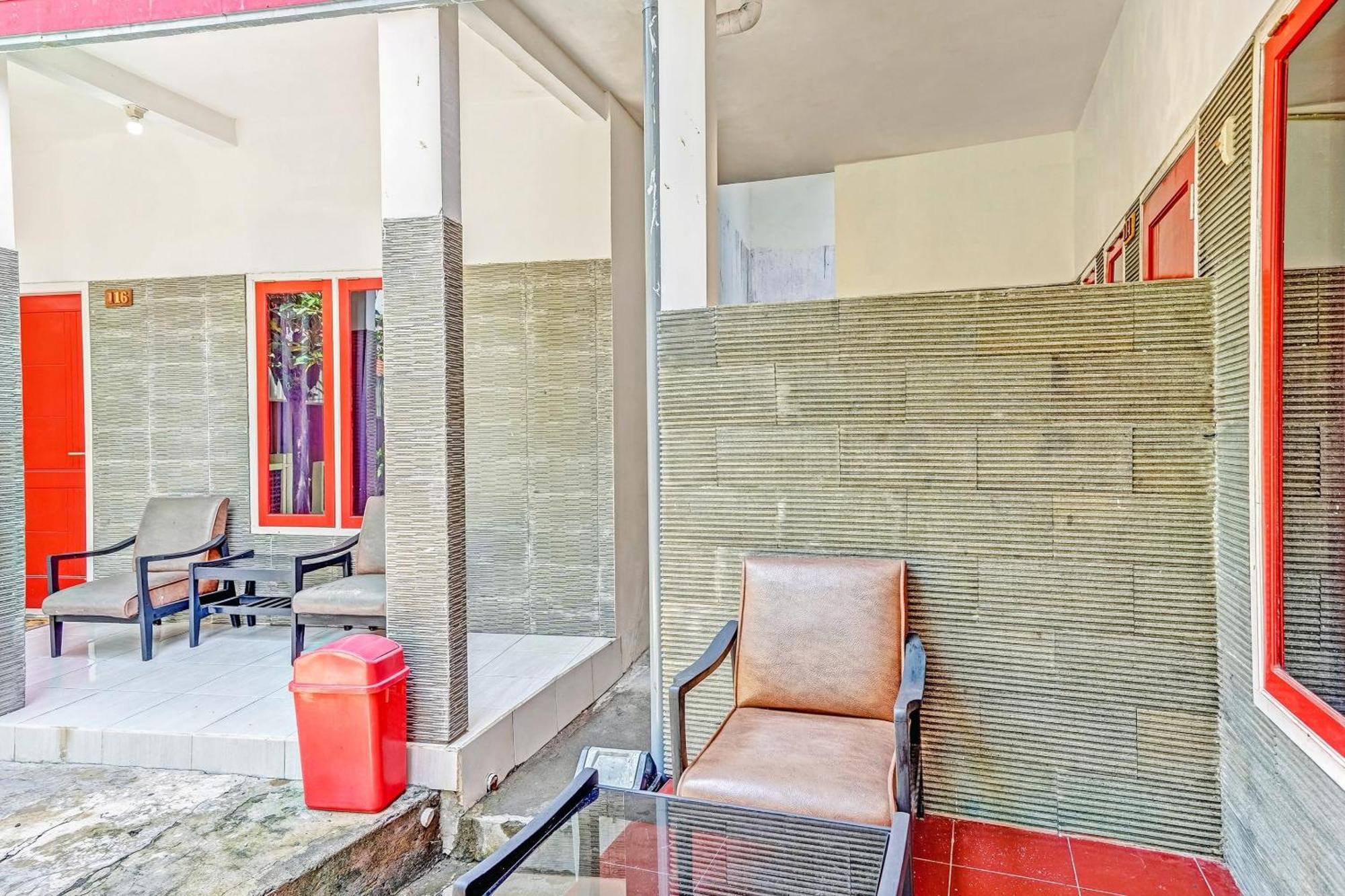 Hotel Kalimantan Surabaya Dış mekan fotoğraf