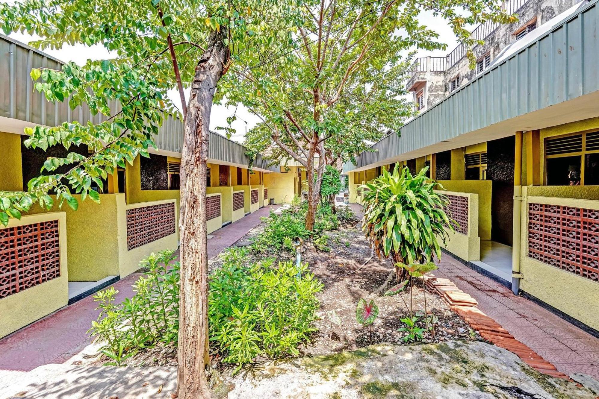 Hotel Kalimantan Surabaya Dış mekan fotoğraf